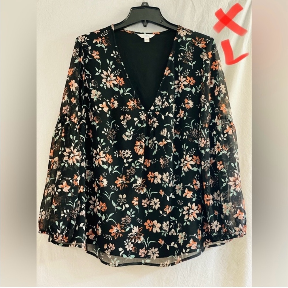LADIES BLACK TOP WITH BEAUTIFUL FLOWERS